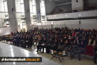 به مناسبت روز دانشجو و گرامیداشت صدمین سال تاسیس سازمان استاندارد مراسمی در دانشکده فنی و حرفه ای دختران کرمانشاه برگزار گردید 3