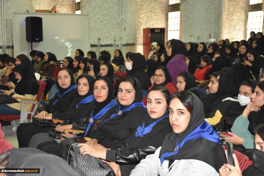 برگزاری مراسم شب یلدا در دانشکده فنی و حرفه ای دختران کرمانشاه 10