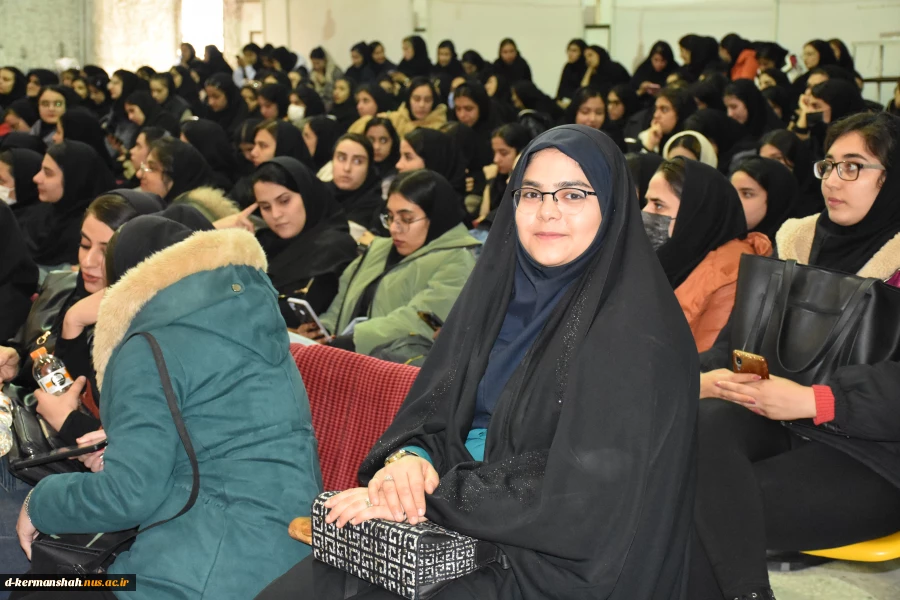برگزاری مراسم شب یلدا در دانشکده فنی و حرفه ای دختران کرمانشاه 11