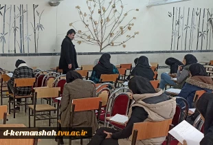 بازدید ریاست محترم استان از سالن های امتحانات پایان نیمسال اول 1403-1402 2