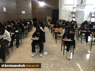 بازدید ریاست محترم استان از سالن های امتحانات پایان نیمسال اول 1403-1402 7