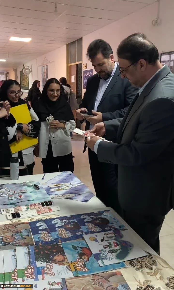 نمایشگاه و کارگاه حجم سازی  3