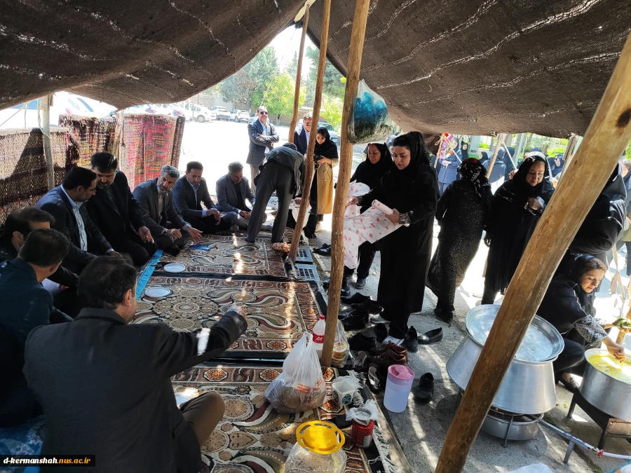 به مناسبت روز ملی نان و گندم،  بازارچه دانشجویی مواد غذایی به همت معاونت فرهنگی-دانشجویی و  واحد کارآفرینی و ارتباط با صنعت دانشگاه ملی مهارت واحد دختران کرمانشاه برگزار شد 7