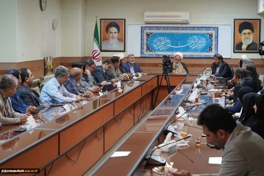 حضور کارکنان و اساتید دانشگاه ملی مهارت واحد استان کرمانشاه در بیت نماینده ولی فقیه و امام جمعه کرمانشاه 3
