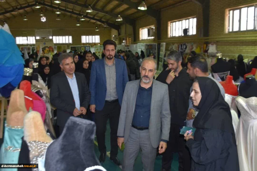 نمایشگاه دستاوردهای دانشجویان دانشگاه ملی مهارت استان کرمانشاه با حضور مسئولان استانی برگزار شد. 8