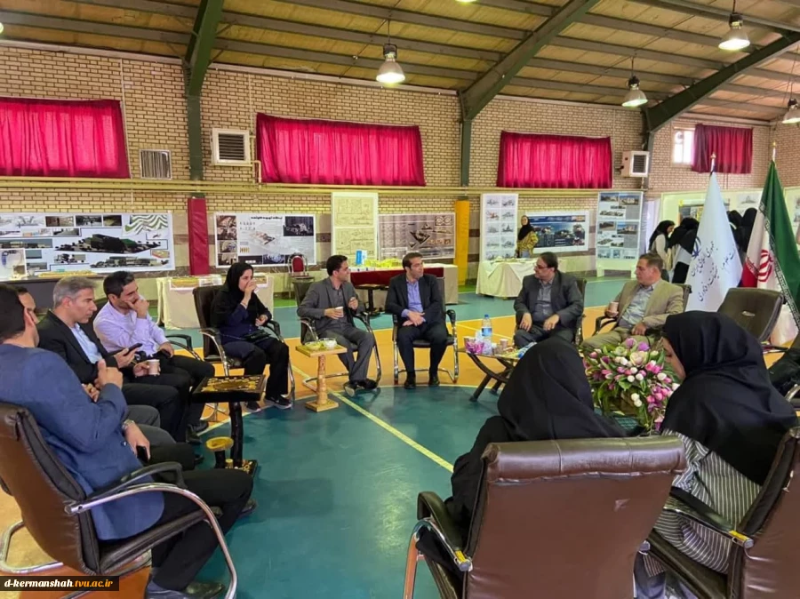 نمایشگاه دستاوردهای دانشجویان دانشگاه ملی مهارت استان کرمانشاه با حضور مسئولان استانی برگزار شد. 13