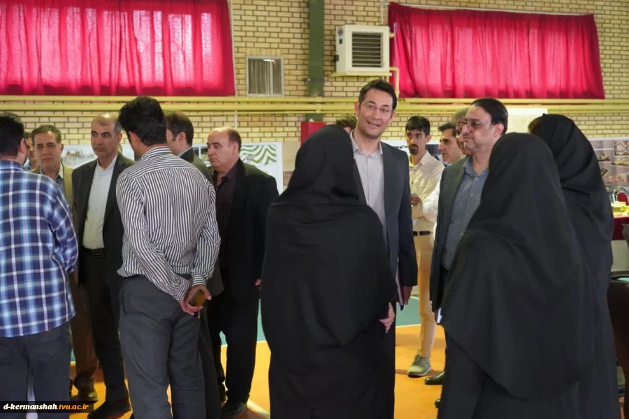 نمایشگاه دستاوردهای دانشجویان دانشگاه ملی مهارت استان کرمانشاه با حضور مسئولان استانی برگزار شد. 17