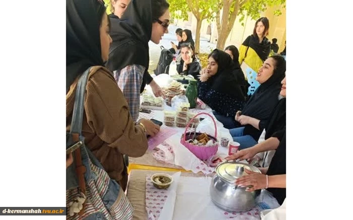 برگزاری بازارچه دانشجویی به مناسبت روز جهانی غذا در آموزشکده ملی مهارت دختران کرمانشاه 2