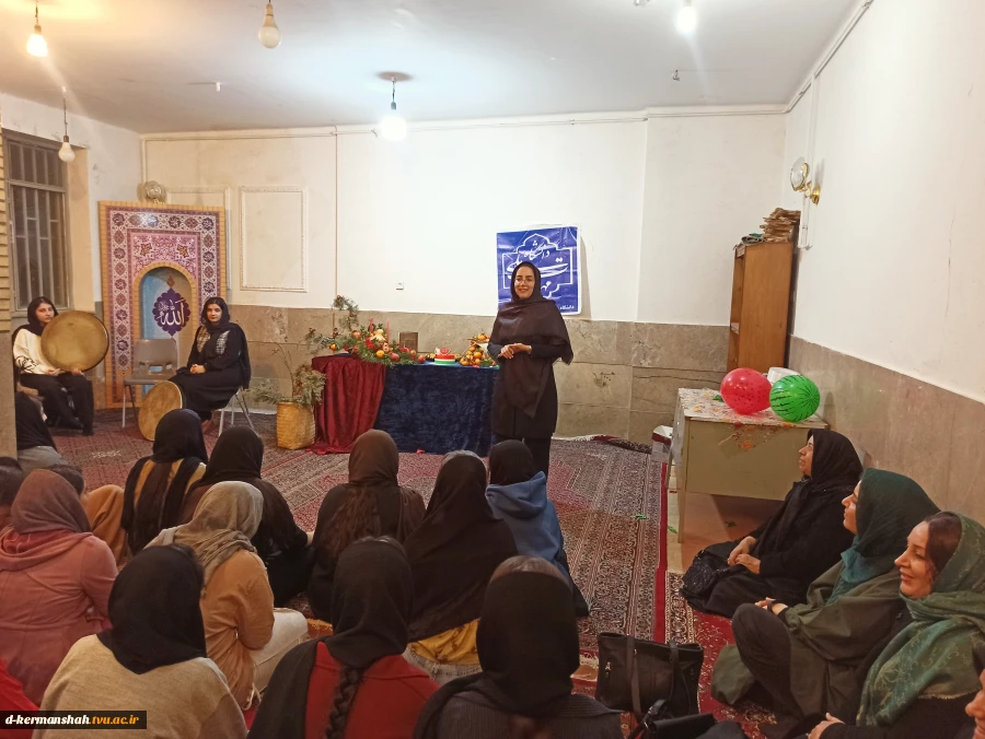 برگزاری جشن شب یلدا در خوابگاه دانشجویی مرصاد با حضور مسئولان دانشگاه ملی مهارت واحد دختران کرمانشاه 5